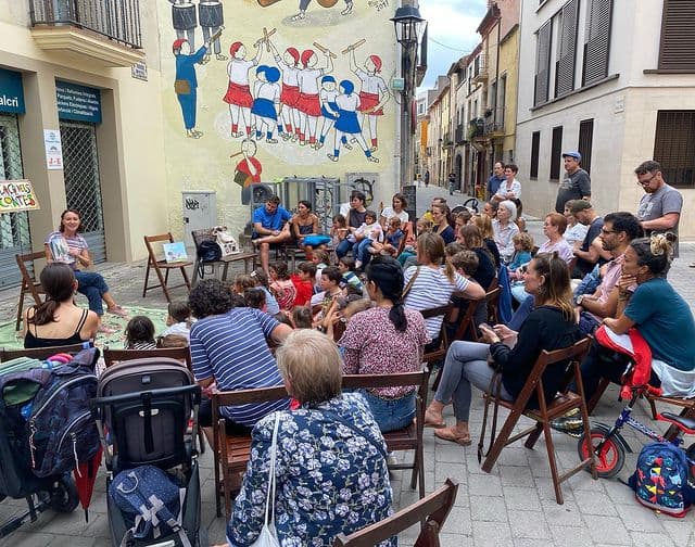 Plaça dels Contes (Carrer Hospital i Teresa Oller)